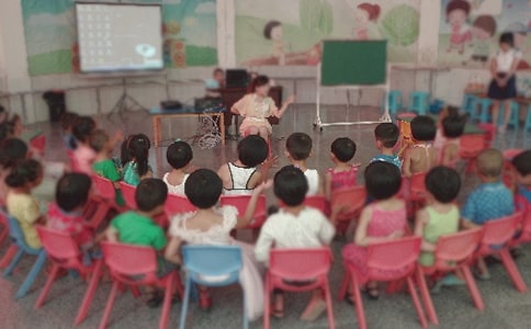 幼儿园教师自我介绍(精选19篇)