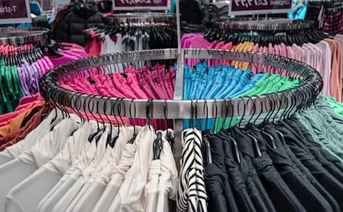 商场服装店合同