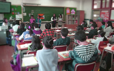 大班科学公开课教案及教学反思《自制胶水》