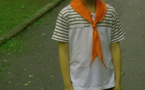 小学毕业红领巾广播稿