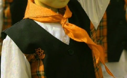 小学生红领巾广播稿:关爱他人 用心灵去赢得心灵