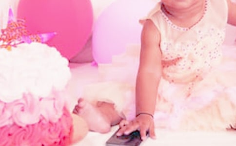 宝宝满月宴邀请函