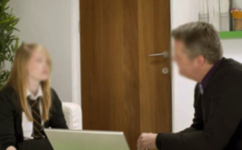 应届毕业生面试自我介绍15篇【实用】