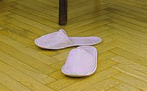 学生穿拖鞋上学的检讨书