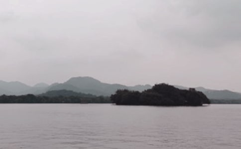 《西湖》教学反思