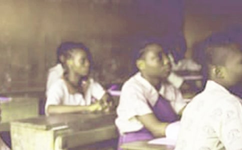 关于中学生广播稿